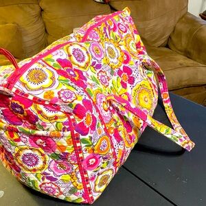 Vera Bradley large duffel bag